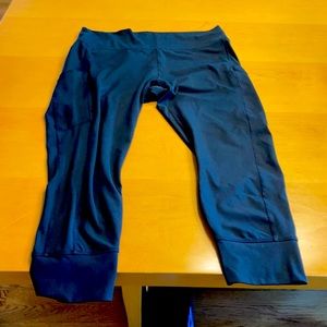 Fabletic’s high waisted pocket leggings